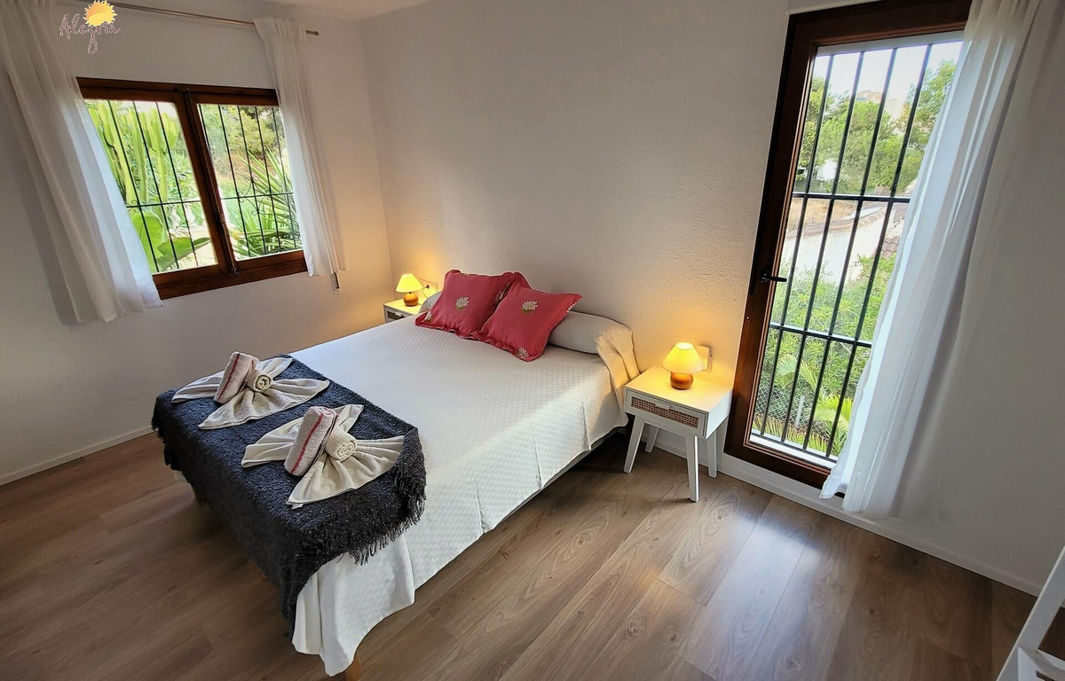 7 Bed Commercial unit for sale in Torrevieja Costa Blanca, Alicante, Spain