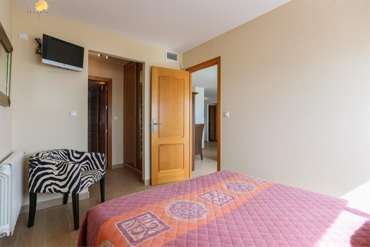 Se vende Apartamento Planta Media de 4 dormitorios en Costa Blanca, Alicante, España
