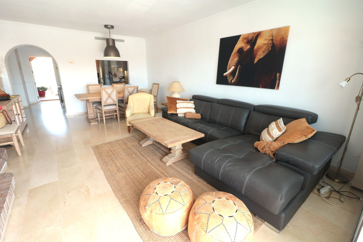 Se vende Apartamento en Planta Última de 2 dormitorios en Costa Del Sol, Málaga, España