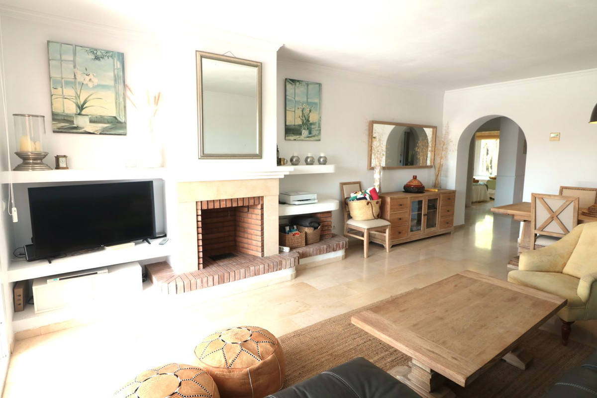 Se vende Apartamento en Planta Última de 2 dormitorios en Costa Del Sol, Málaga, España