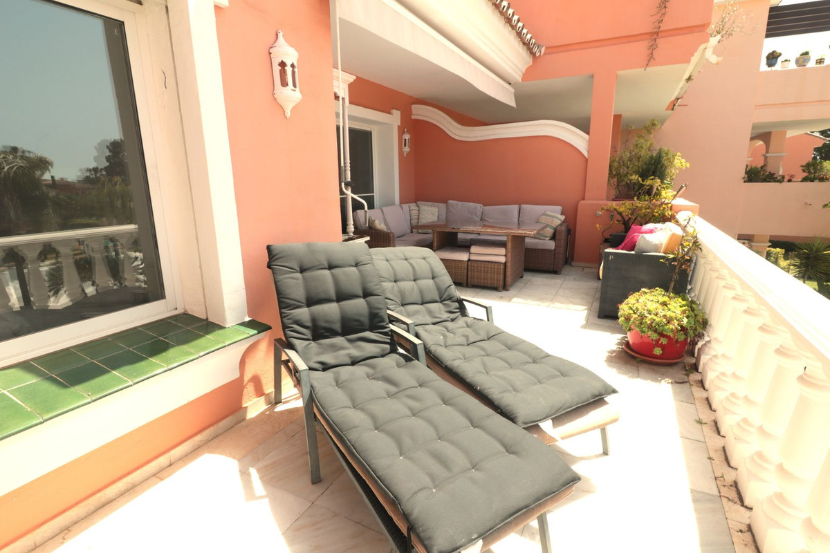 Se vende Apartamento en Planta Última de 2 dormitorios en Costa Del Sol, Málaga, España