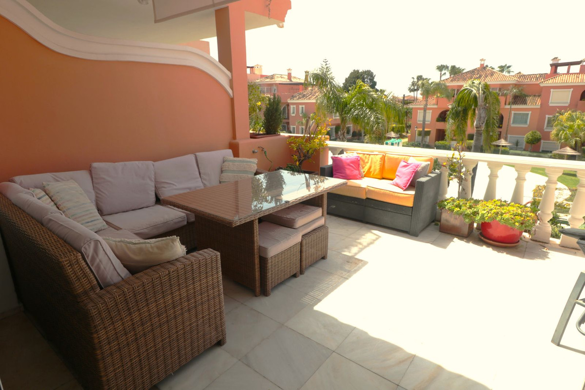 Se vende Apartamento en Planta Última de 2 dormitorios en Costa Del Sol, Málaga, España