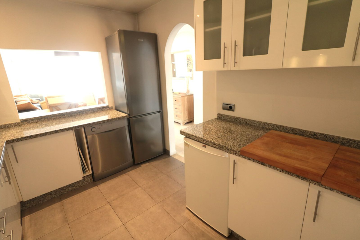 Se vende Apartamento en Planta Última de 2 dormitorios en Costa Del Sol, Málaga, España