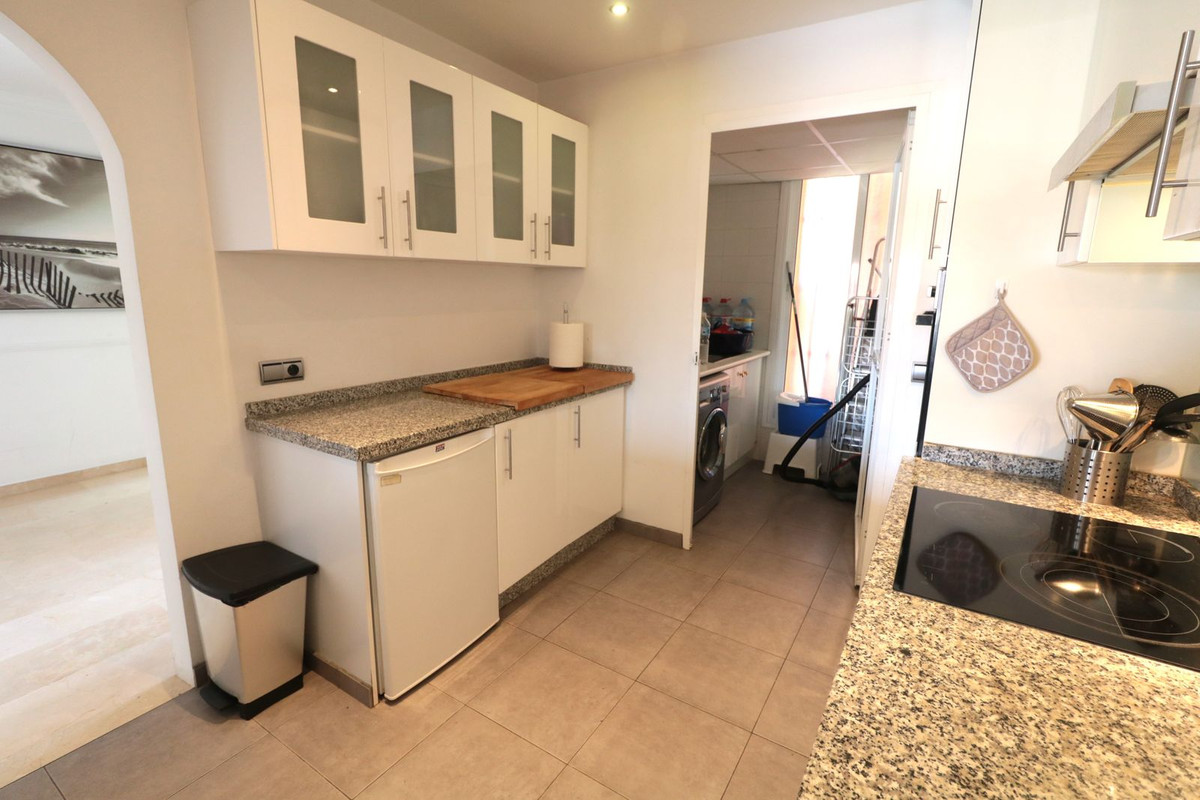 Se vende Apartamento en Planta Última de 2 dormitorios en Costa Del Sol, Málaga, España