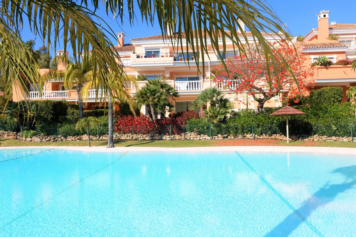 Se vende Apartamento en Planta Última de 2 dormitorios en Costa Del Sol, Málaga, España