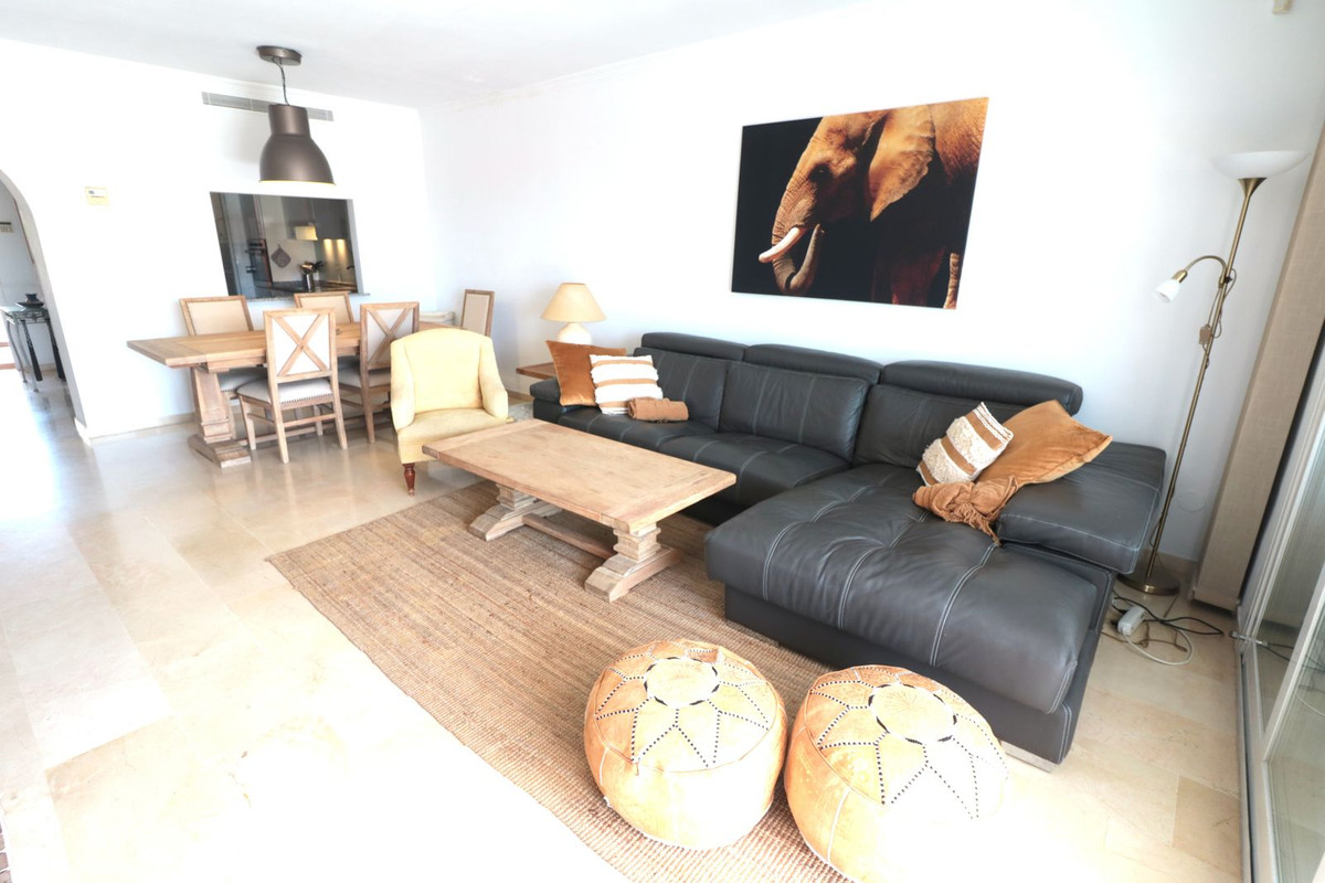 Se vende Apartamento en Planta Última de 2 dormitorios en Costa Del Sol, Málaga, España