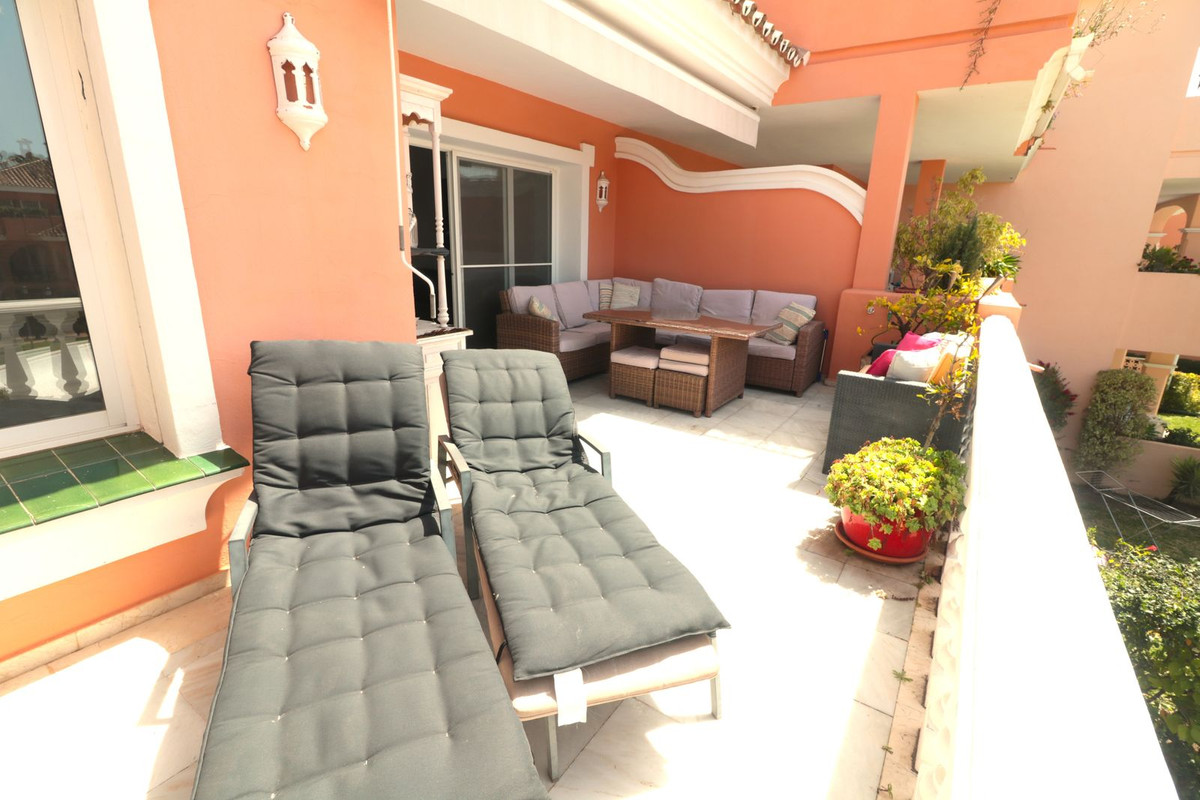 Se vende Apartamento en Planta Última de 2 dormitorios en Costa Del Sol, Málaga, España