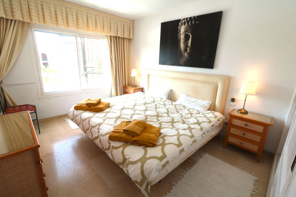 Se vende Apartamento en Planta Última de 2 dormitorios en Costa Del Sol, Málaga, España