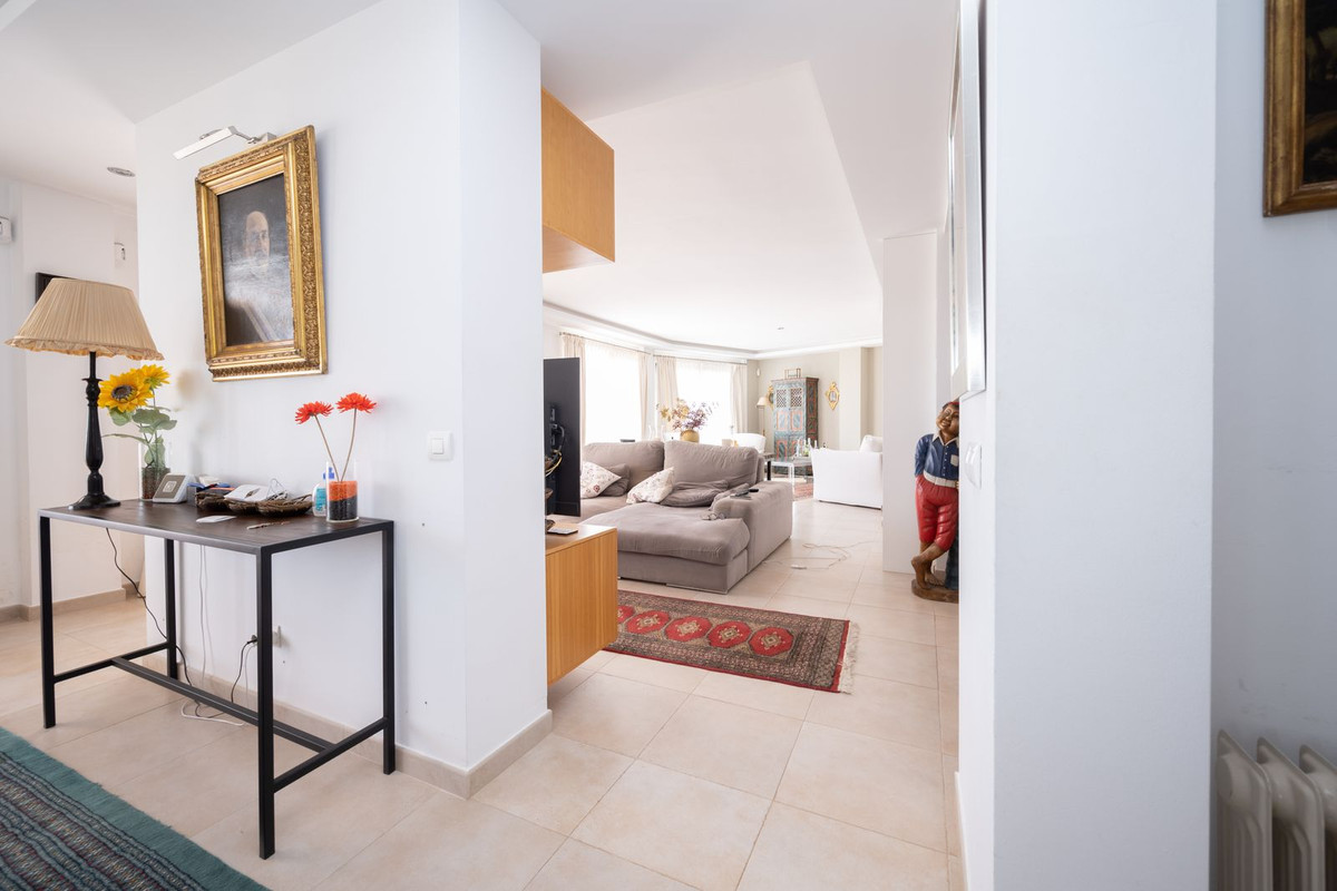 3 Bed Apartment for sale in Altos De Los Monteros Costa Del Sol, Málaga, Spain