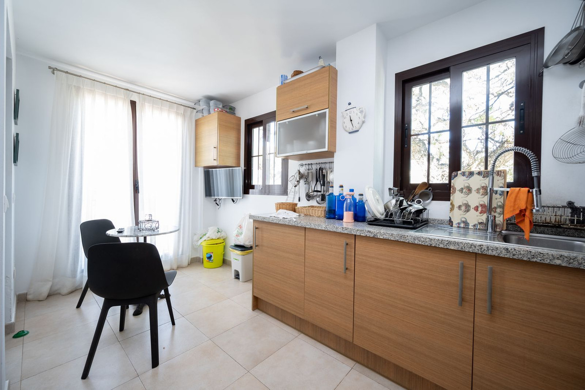 3 Bed Apartment for sale in Altos De Los Monteros Costa Del Sol, Málaga, Spain