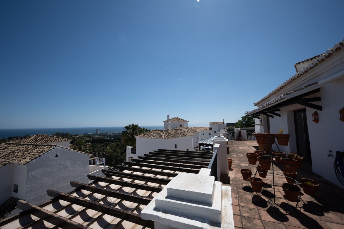 3 Bed Apartment for sale in Altos De Los Monteros Costa Del Sol, Málaga, Spain