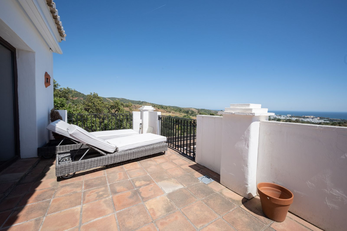 3 Bed Apartment for sale in Altos De Los Monteros Costa Del Sol, Málaga, Spain