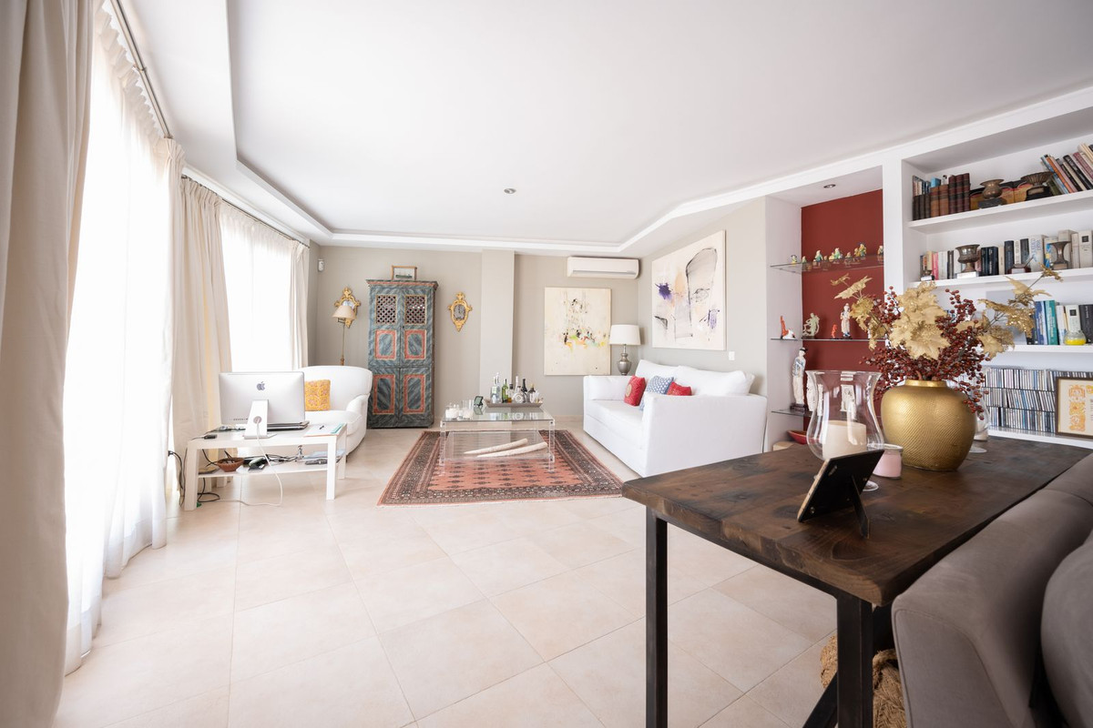 3 Bed Apartment for sale in Altos De Los Monteros Costa Del Sol, Málaga, Spain