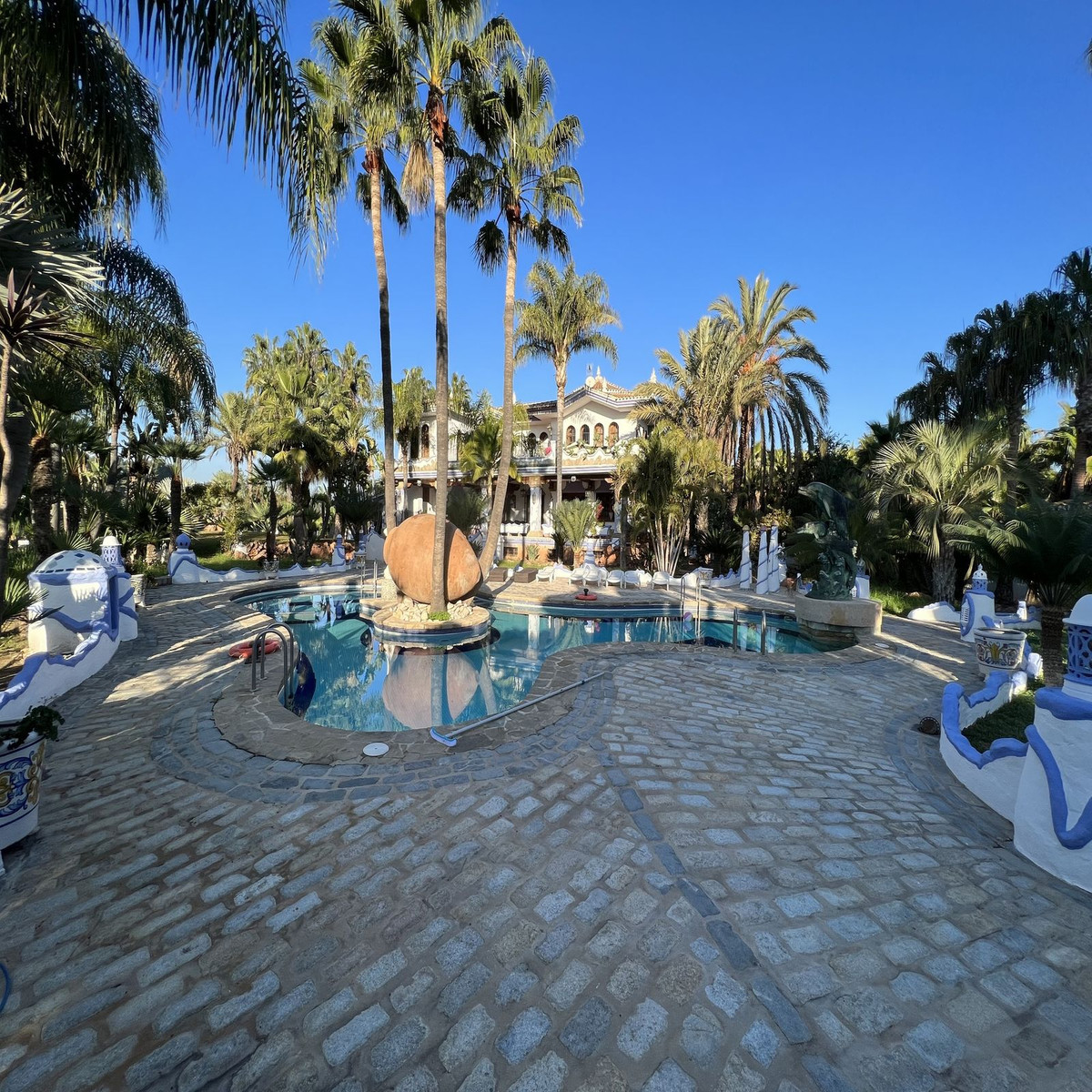 Se vende Finca - Cortijo de 6 dormitorios en Costa Del Sol, Málaga, España