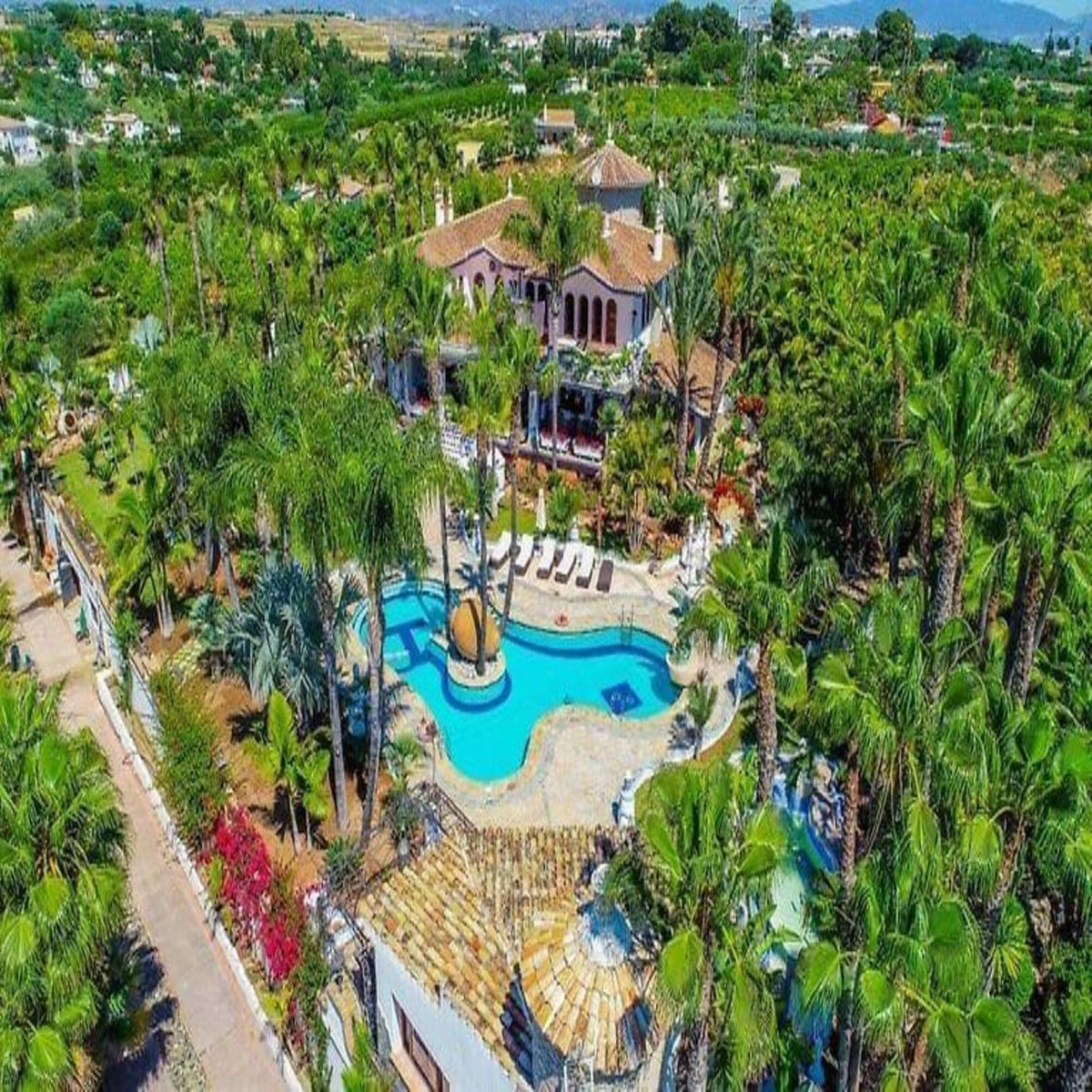 Se vende Finca - Cortijo de 6 dormitorios en Costa Del Sol, Málaga, España