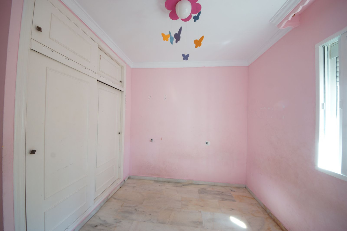 2 Bed Apartment for sale in Estepona Costa Del Sol, Málaga, Spain