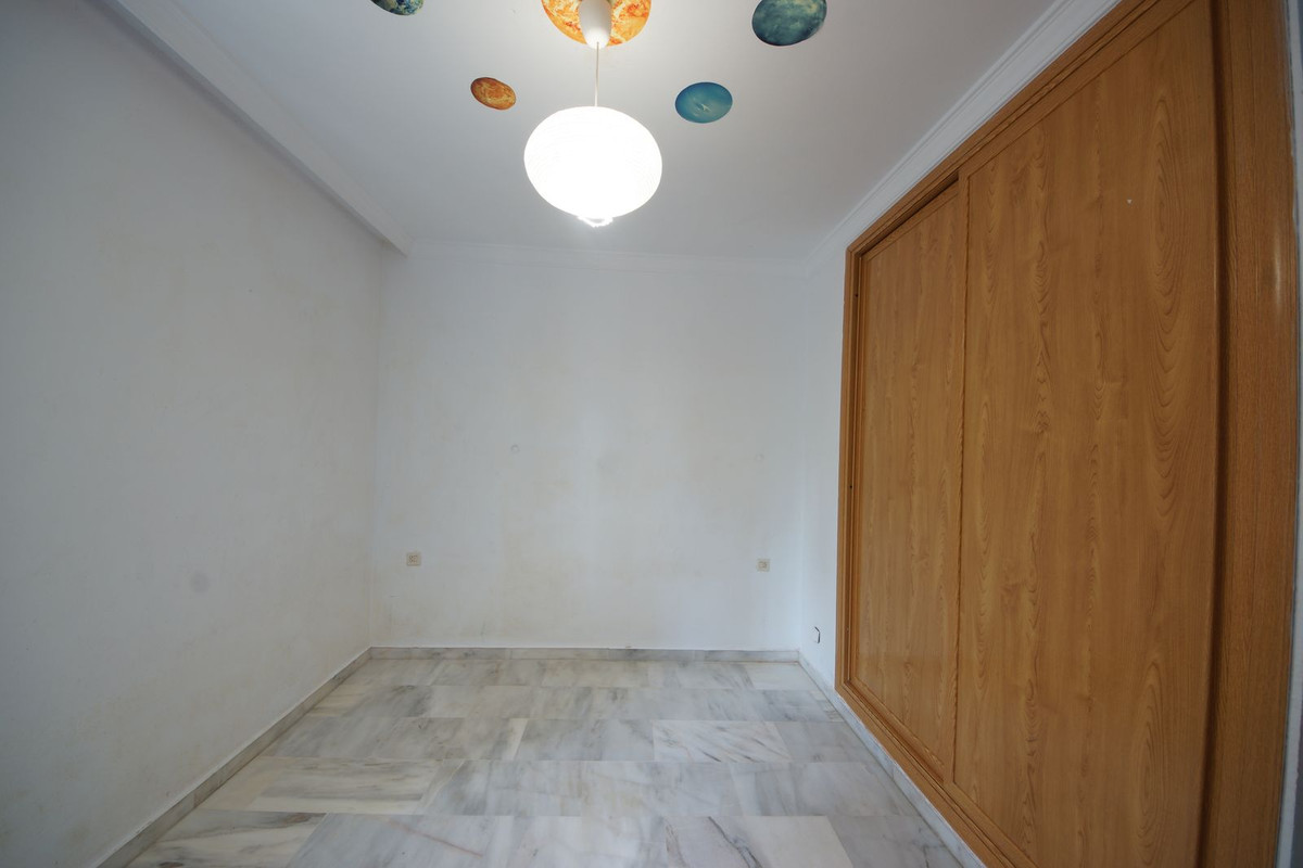 2 Bed Apartment for sale in Estepona Costa Del Sol, Málaga, Spain
