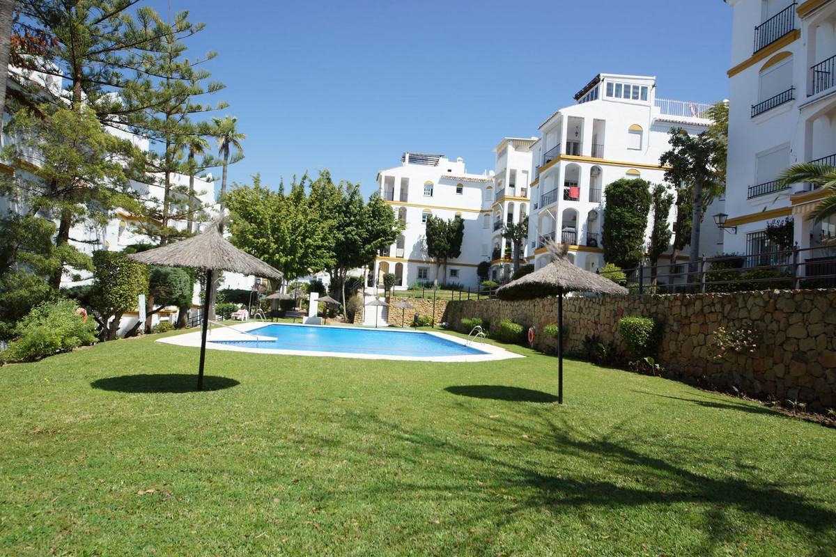 2 Bed Apartment for sale in Estepona Costa Del Sol, Málaga, Spain