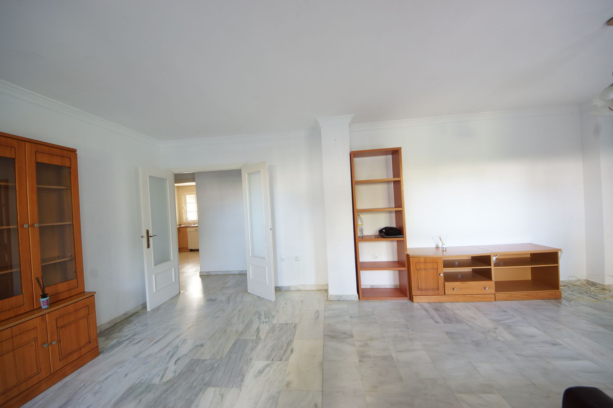 2 Bed Apartment for sale in Estepona Costa Del Sol, Málaga, Spain