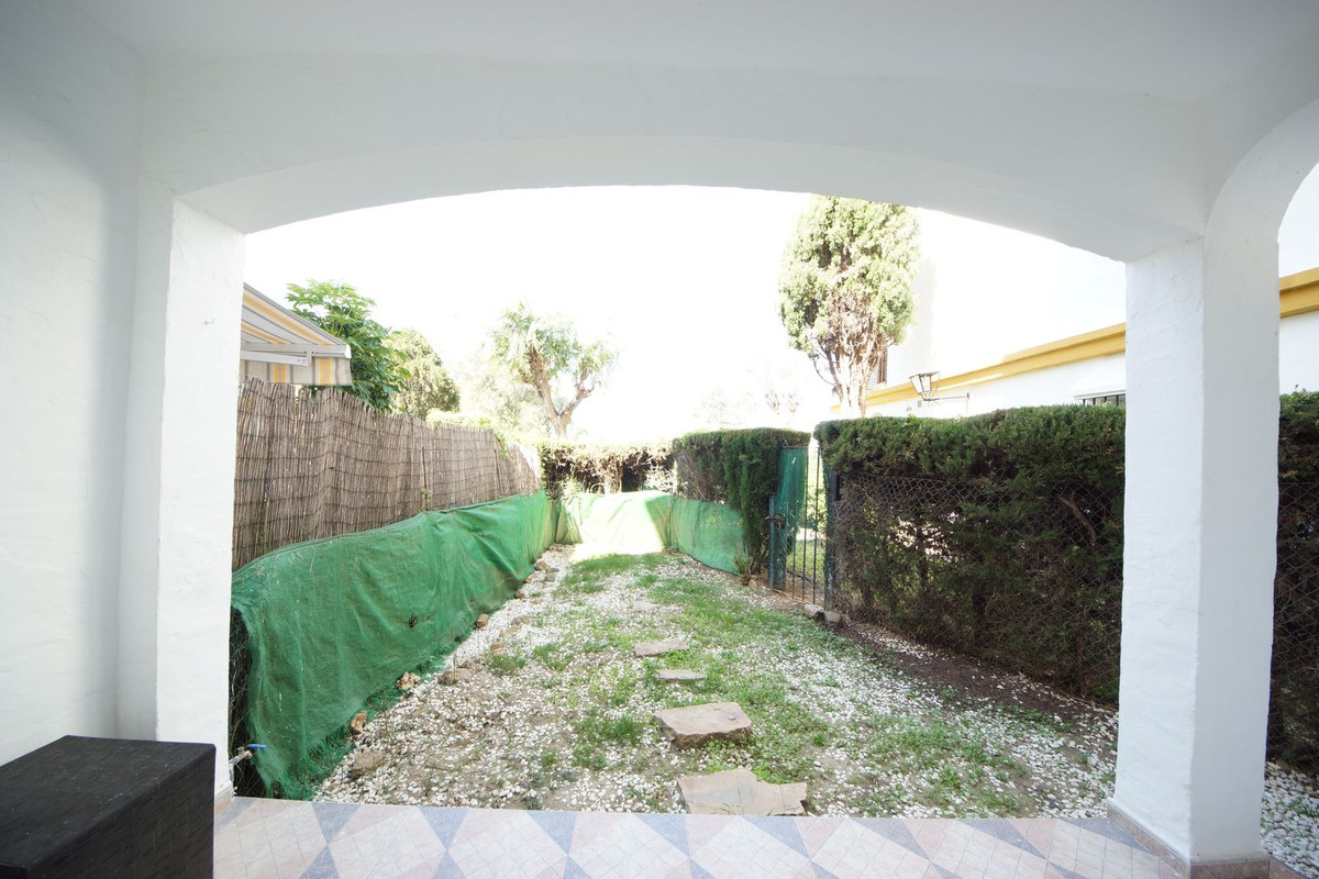 2 Bed Apartment for sale in Estepona Costa Del Sol, Málaga, Spain