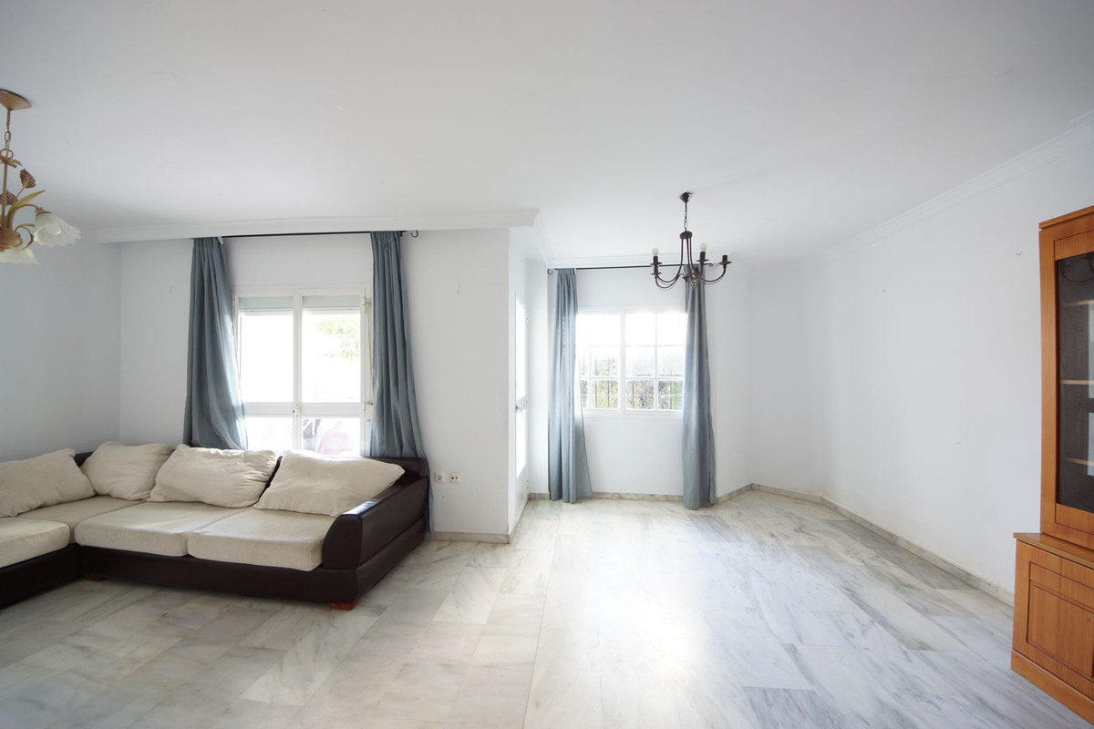2 Bed Apartment for sale in Estepona Costa Del Sol, Málaga, Spain