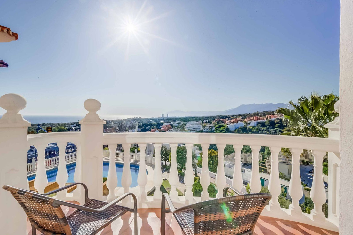 3 Bed Townhouse for sale in Artola Costa Del Sol, Málaga, Spain
