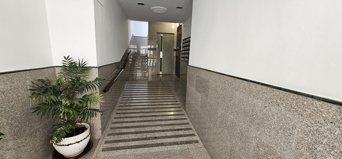 4 Bed Apartment for sale in Fuengirola Costa Del Sol, Málaga, Spain