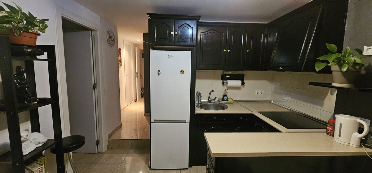 4 Bed Apartment for sale in Fuengirola Costa Del Sol, Málaga, Spain