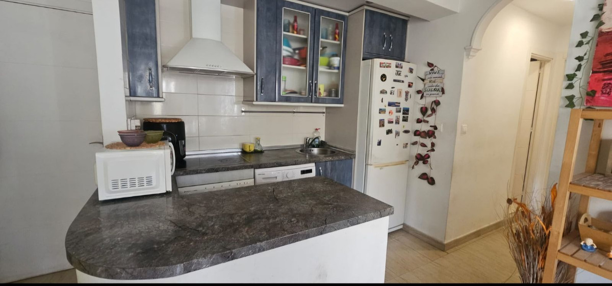 4 Bed Apartment for sale in Fuengirola Costa Del Sol, Málaga, Spain