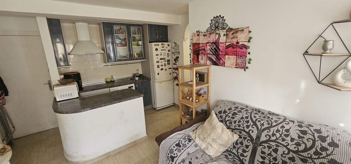 4 Bed Apartment for sale in Fuengirola Costa Del Sol, Málaga, Spain