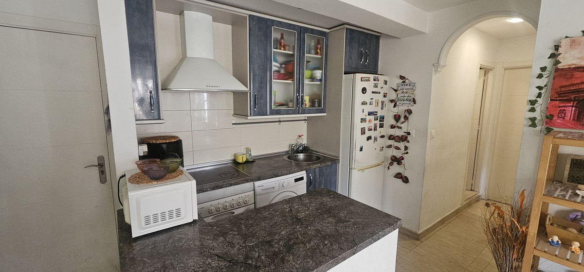 4 Bed Apartment for sale in Fuengirola Costa Del Sol, Málaga, Spain