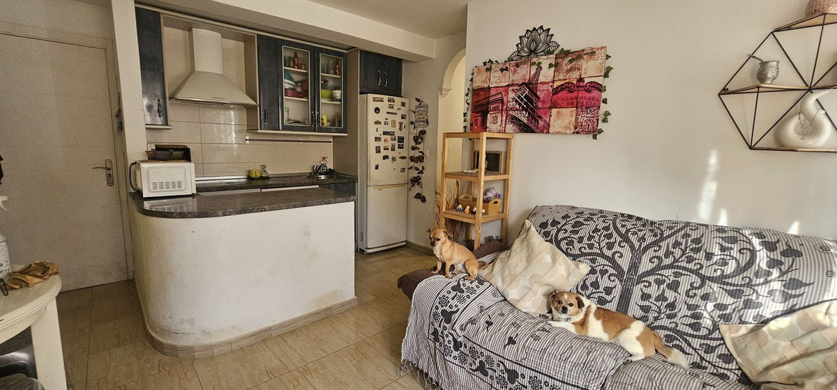 4 Bed Apartment for sale in Fuengirola Costa Del Sol, Málaga, Spain