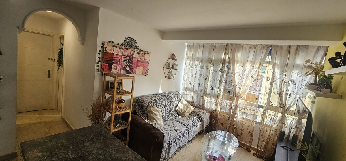 4 Bed Apartment for sale in Fuengirola Costa Del Sol, Málaga, Spain