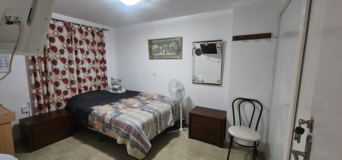 4 Bed Apartment for sale in Fuengirola Costa Del Sol, Málaga, Spain