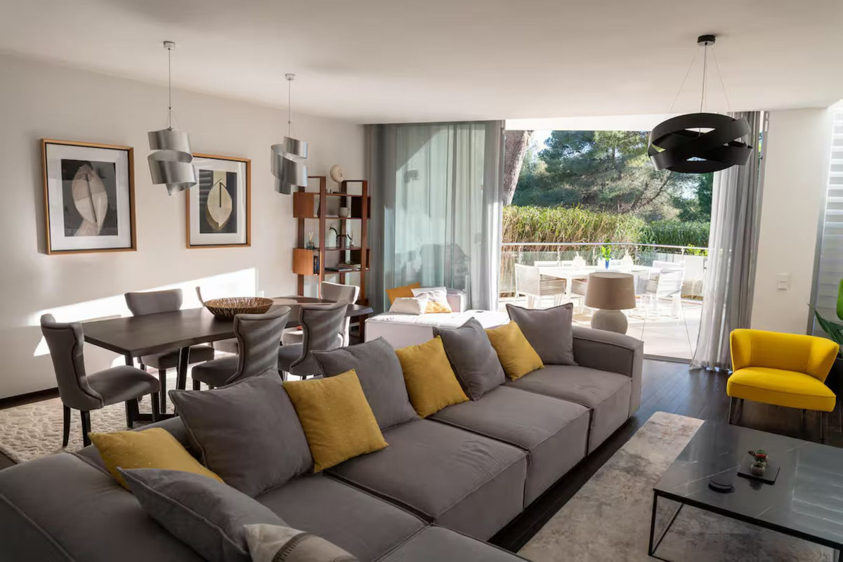 2 Bed Townhouse for sale in Sierra Blanca Costa Del Sol, Málaga, Spain