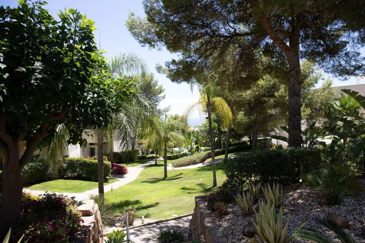 2 Bed Townhouse for sale in Sierra Blanca Costa Del Sol, Málaga, Spain