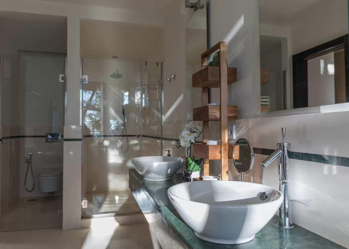2 Bed Townhouse for sale in Sierra Blanca Costa Del Sol, Málaga, Spain