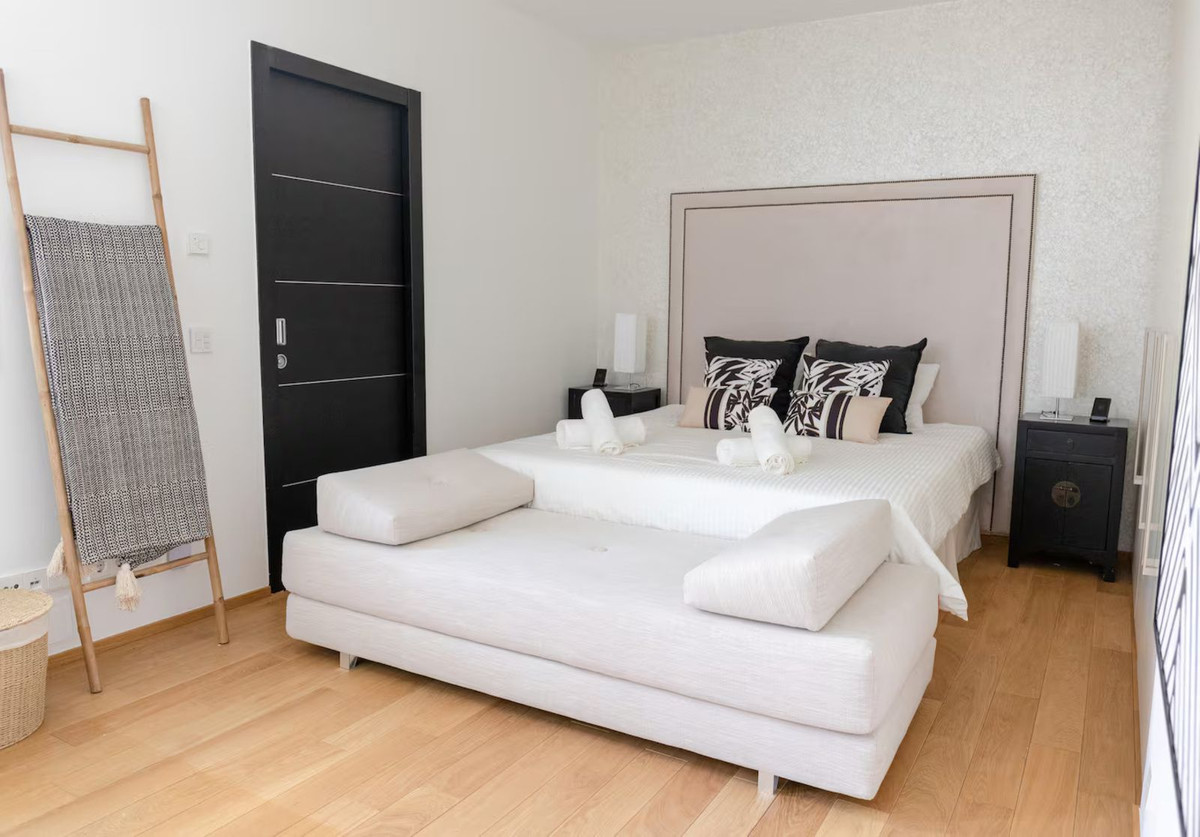 2 Bed Townhouse for sale in Sierra Blanca Costa Del Sol, Málaga, Spain