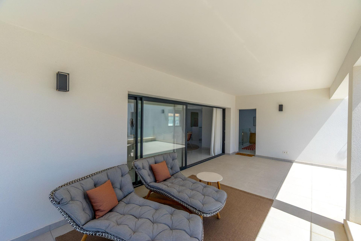 5 Bed Townhouse for sale in La Veleta Costa Blanca, Alicante, Spain