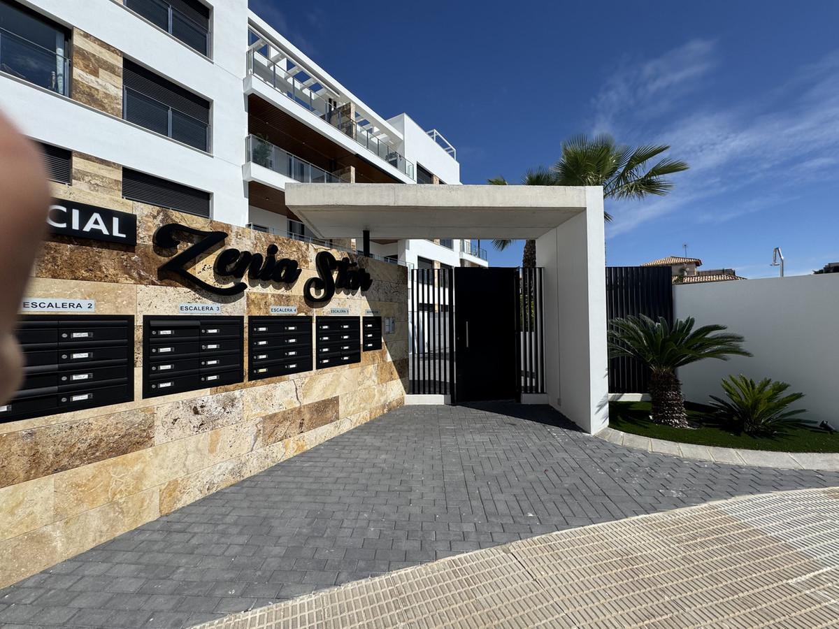 2 Bed Apartment for sale in Playa Flamenca Costa Blanca, Alicante, Spain