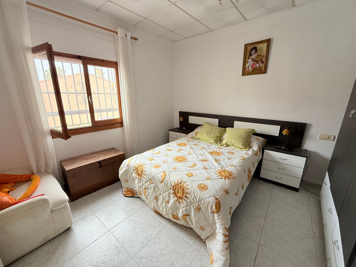 Se vende Pareada de 3 dormitorios en Costa Blanca, Alicante, España