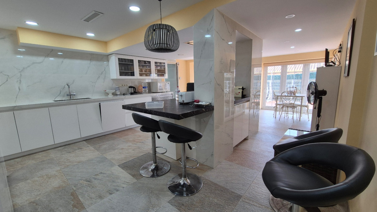 7 Bed Townhouse for sale in Orihuela Costa Blanca, Alicante, Spain