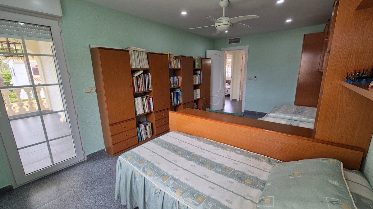 7 Bed Townhouse for sale in Orihuela Costa Blanca, Alicante, Spain