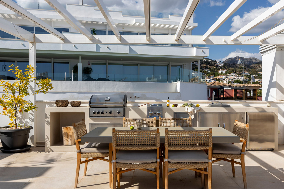 3 Bed Apartment for sale in Benalmadena Costa Del Sol, Málaga, Spain