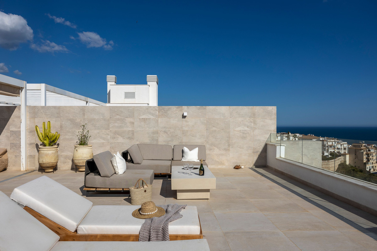 3 Bed Apartment for sale in Benalmadena Costa Del Sol, Málaga, Spain