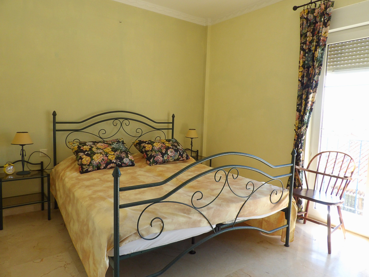 3 Bed Townhouse for sale in Fuengirola Costa Del Sol, Málaga, Spain