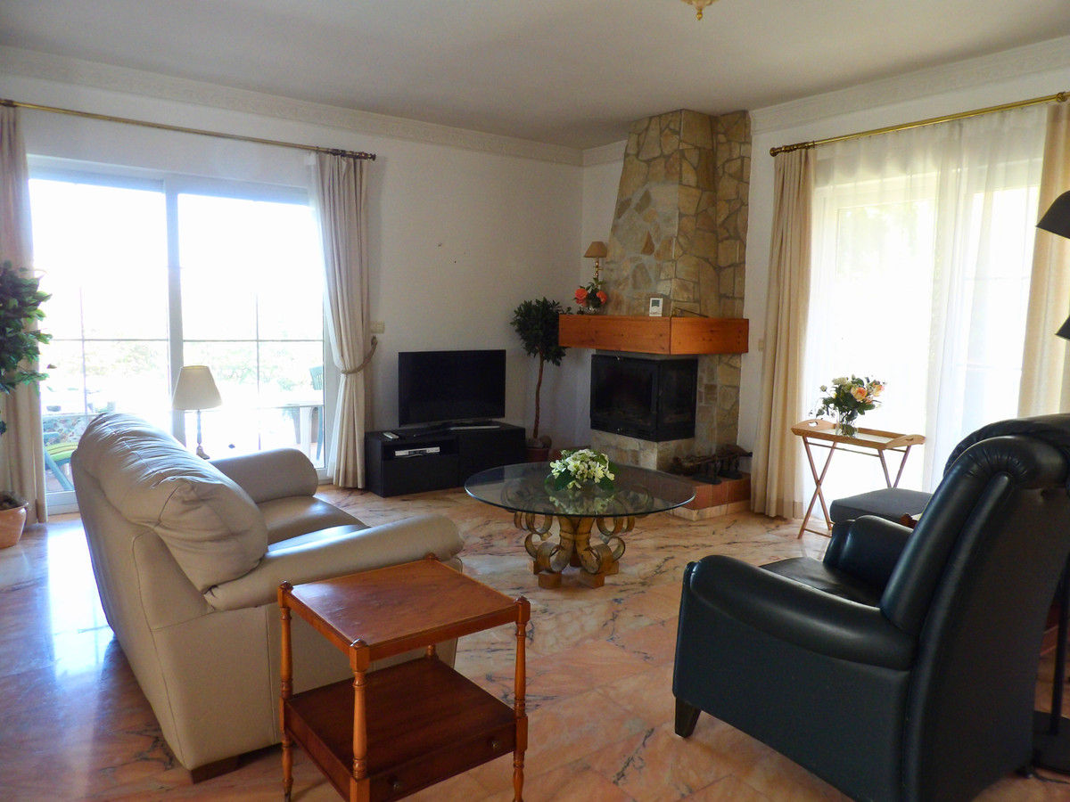 3 Bed Townhouse for sale in Fuengirola Costa Del Sol, Málaga, Spain