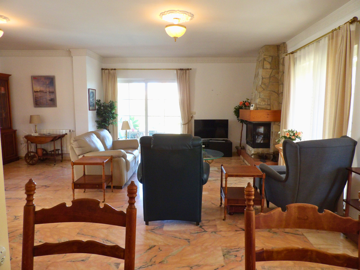3 Bed Townhouse for sale in Fuengirola Costa Del Sol, Málaga, Spain