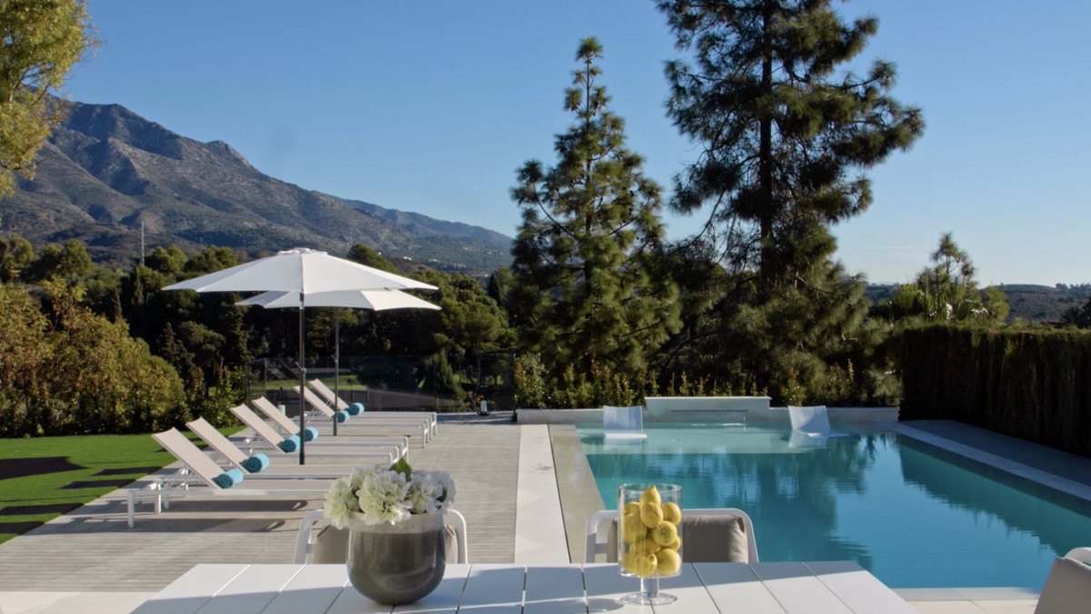 Se vende Villa - Chalet de 5 dormitorios en Costa Del Sol, Málaga, España