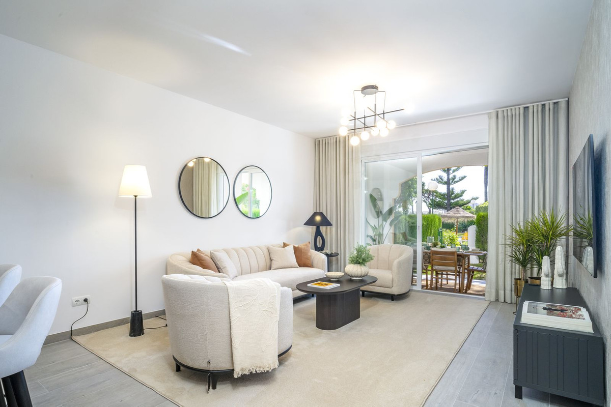 3 Bed Apartment for sale in Nueva Andalucía Costa Del Sol, Málaga, Spain